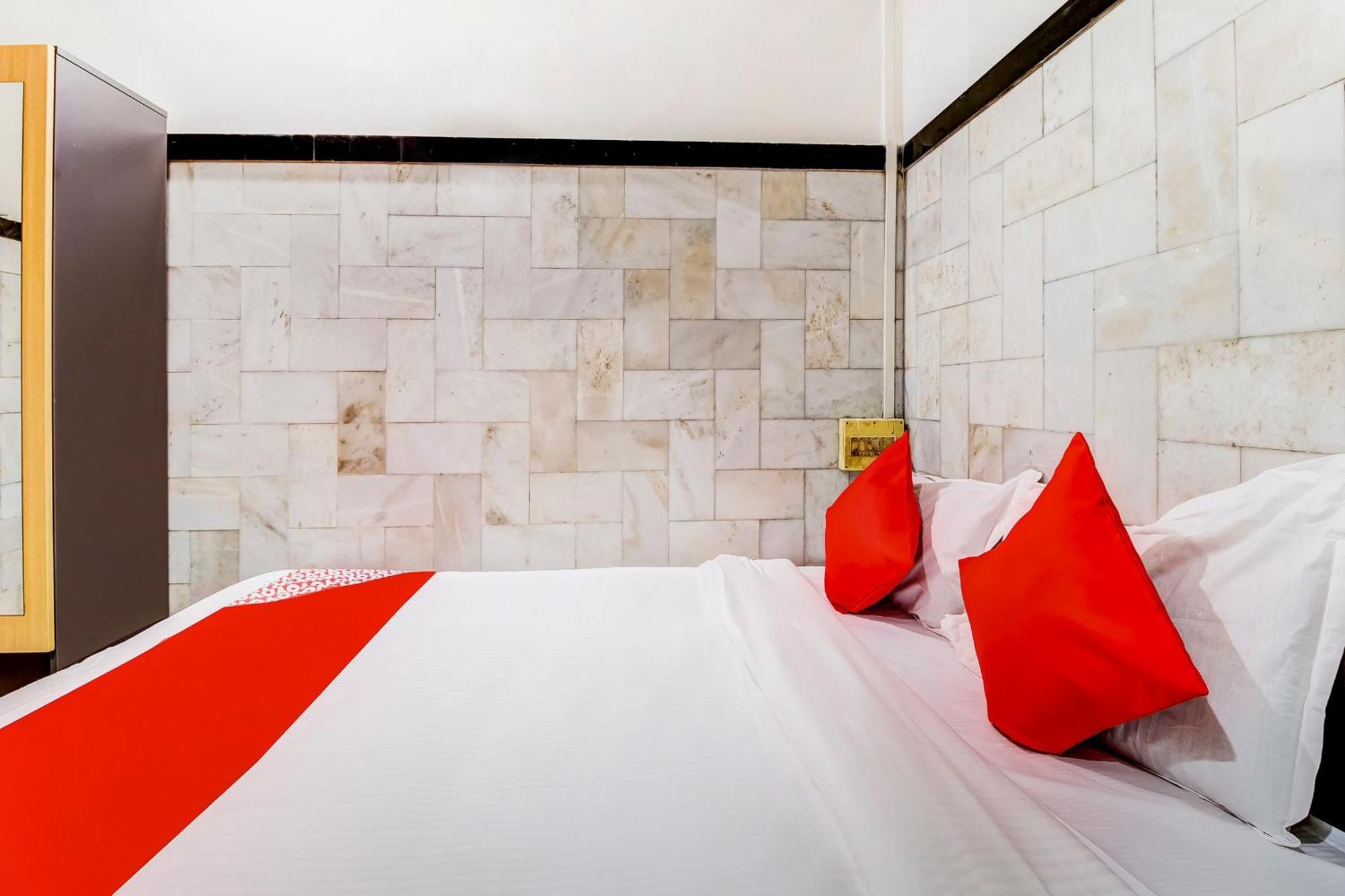מומביי Super Oyo Hotel Dreamland מראה חיצוני תמונה